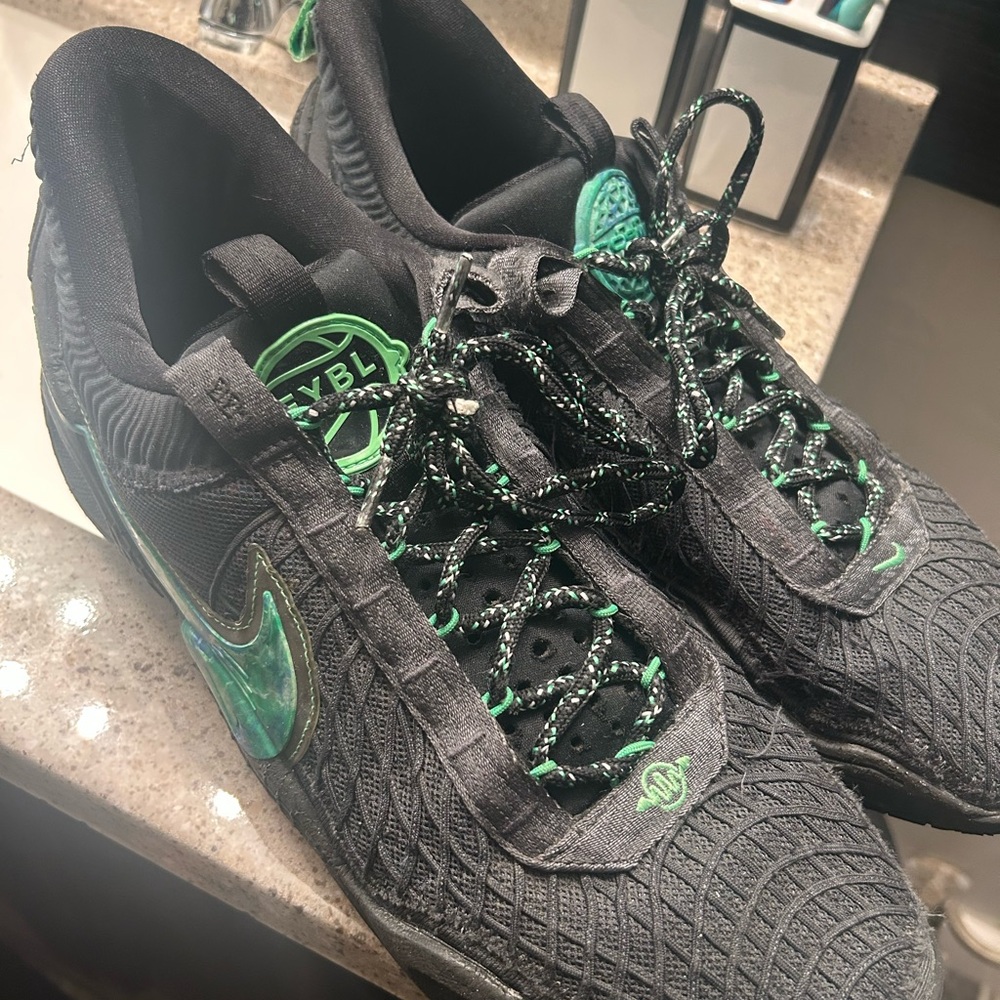 Nike eybl shoes